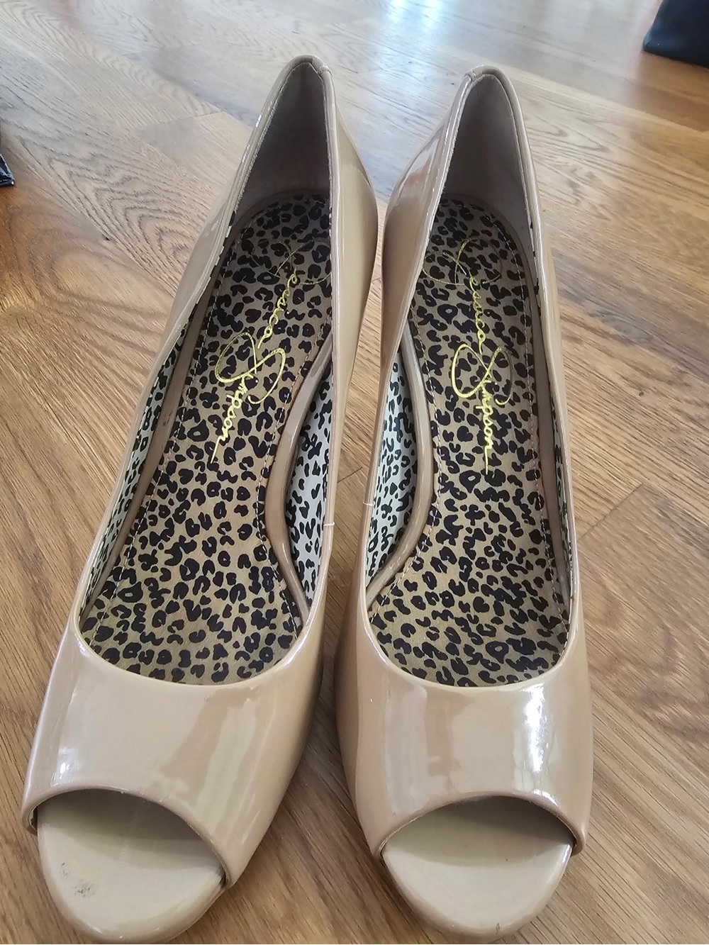Jessica Simpson Nude Patent Peep-Toe Pumps